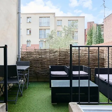 Charming 2 Bedroom With Terrace Apartment Lille